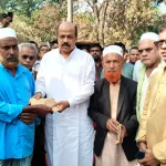 সীতাকুণ্ডে অগ্নিকাণ্ডে ক্ষতিগ্রস্ত ৬ পরিবারকে নগদ অর্থ বিতরণ
