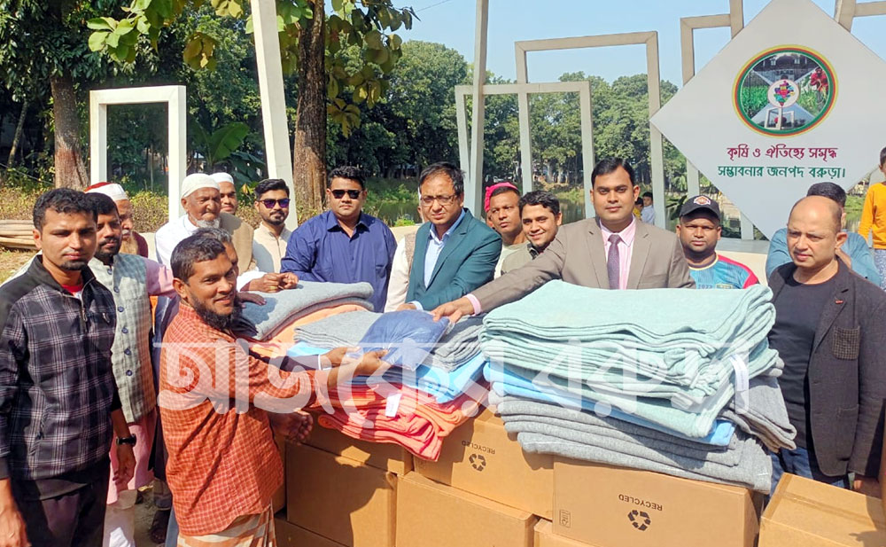 আইএসইউর মানবিক উদ্যোগে বরুড়ায় শীতবস্ত্র বিতরণ