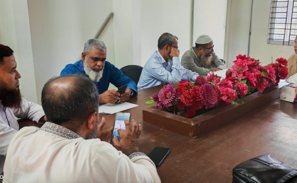 বরুড়া হাইস্কুল জিনসারে শিক্ষক নিয়োগ পরীক্ষা অনুষ্ঠিত